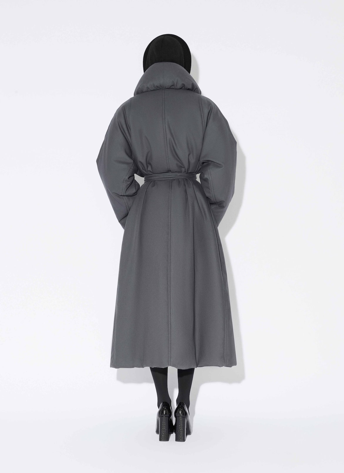 TRENCH TUBULAIRE REMBOURRÉ EN GABARDINE DE COTON  ALAÏA TRENCH TUBULAIRE REMBOURRÉ EN GABARDINE DE COTON  CENDRE